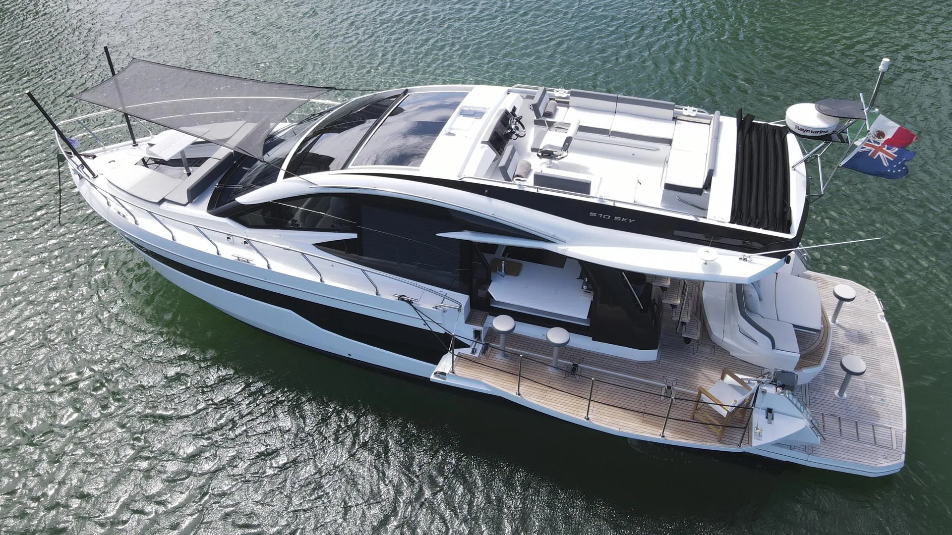 galeon-yate-en-cancun-03